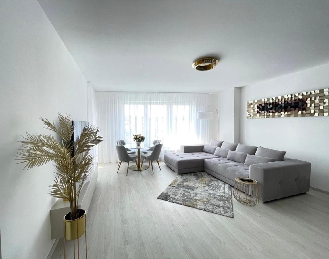 New Luxury City Centre Apartment With Panoramic View, Free Parking Братислава Экстерьер фото
