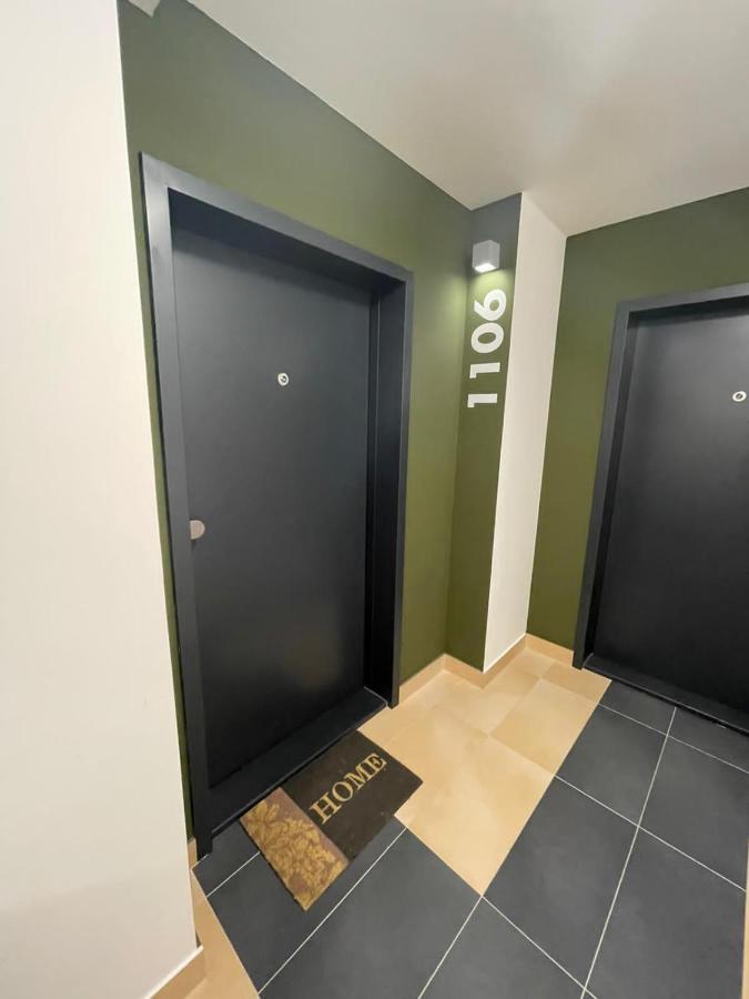 New Luxury City Centre Apartment With Panoramic View, Free Parking Братислава Экстерьер фото