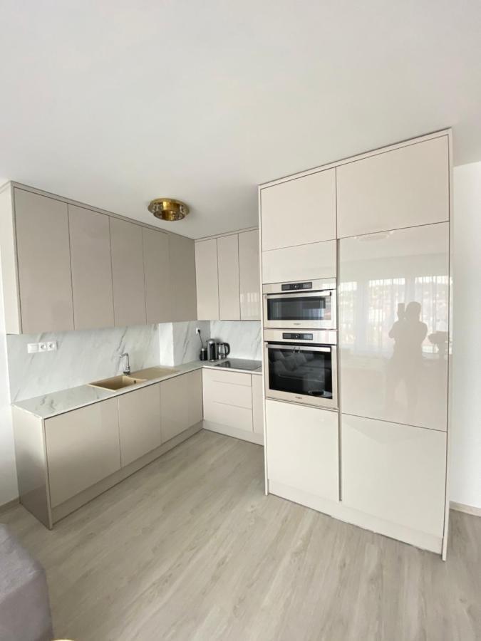 New Luxury City Centre Apartment With Panoramic View, Free Parking Братислава Экстерьер фото
